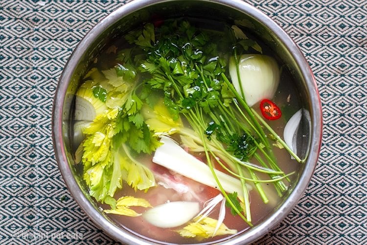 Ingredients you need for the pressure cooker bone broth