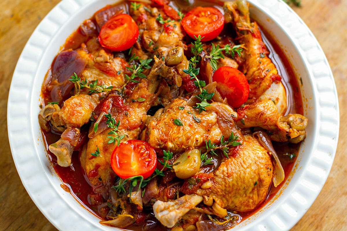 Instant Pot Chicken Drumsticks In Italian Sauce With Garlic & Thyme