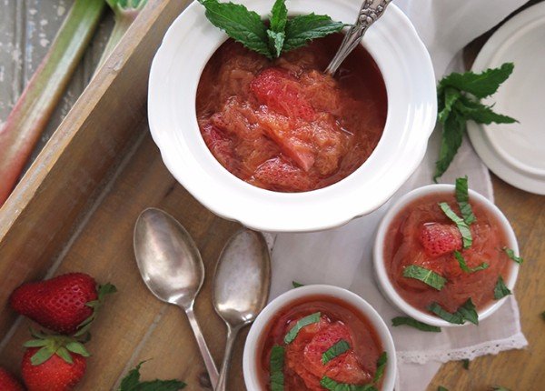 Instant Pot Rhubarb-Strawberry Compote 