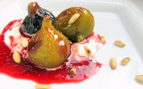 Instant Pot Wine Poached Figs With Yogurt Creme 