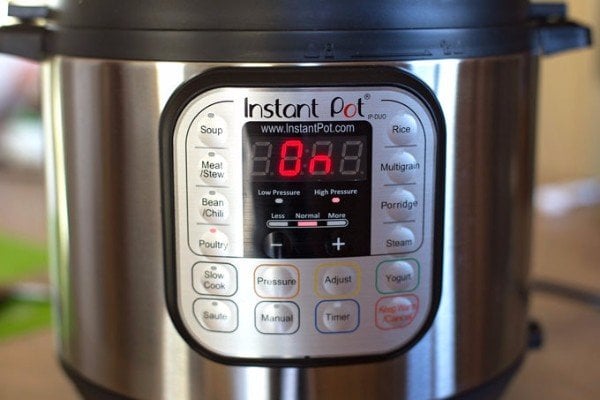 Cleaning the exterior of the instant pot