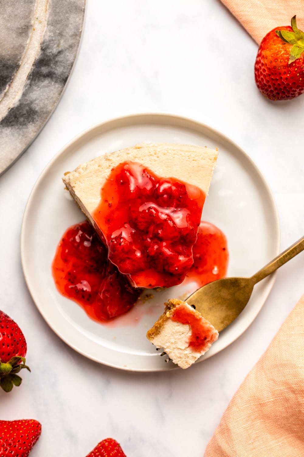 Vegan Instant Pot Cheesecake with Strawberry Compote
