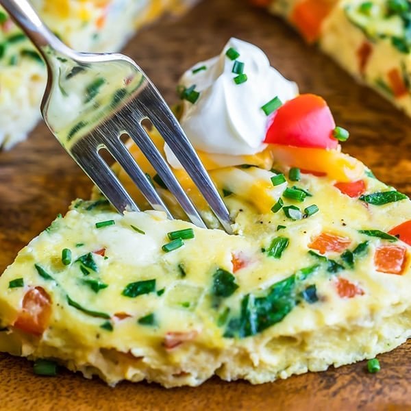 https://instantpoteats.com/wp-content/uploads/2018/12/healthy-instant-pot-frittata-breakfast-casserole-recipe-2.jpg