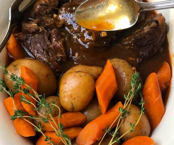instant-pot-beef-pot-roast-with-carrots-potatoes-feature