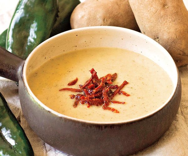 instant-pot-potato-soup-with-poblano-peppers-feature