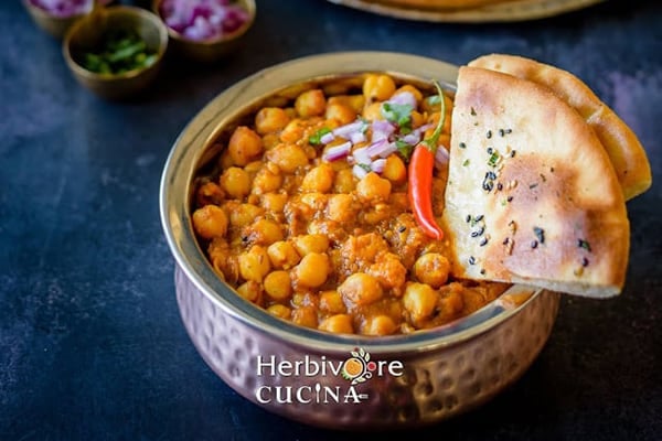 Instant Pot Chole With Garbanzo Beans 