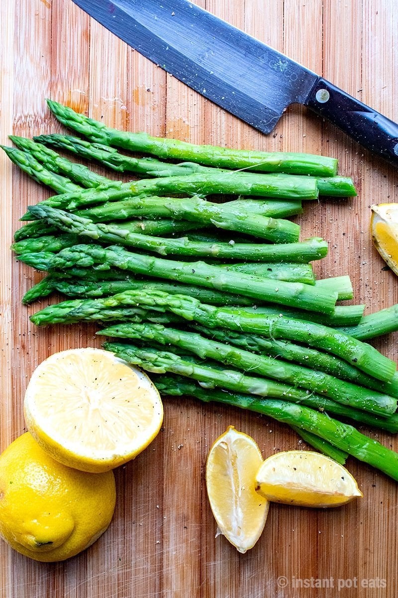 Instant Pot Asparagus With Lemon, Garlic & Pepper