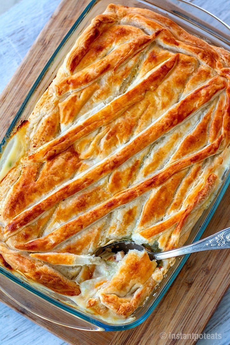 https://instantpoteats.com/wp-content/uploads/2019/03/instant-pot-chicken-pie-3.jpg