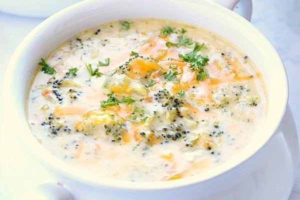 Instant Pot Broccoli Cheddar Soup