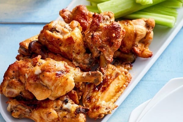 BUFFALO CHICKEN WINGS (FROM FROZEN)