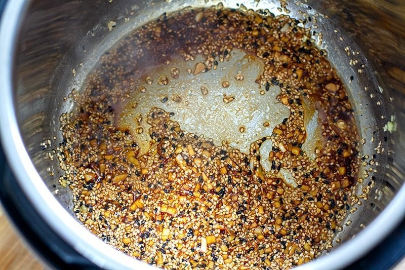 Soy ginger sesame sauce for chicken hibachi in Instant Pot