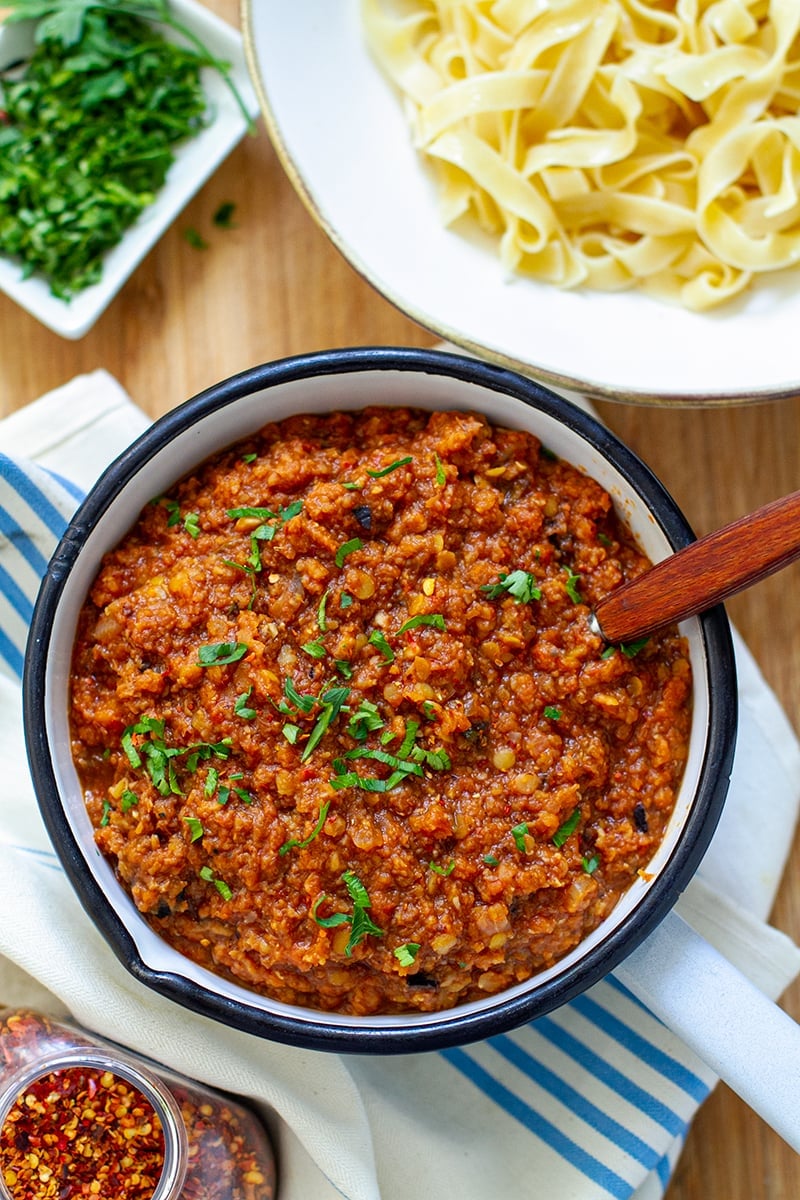 Instant Pot Vegan Bolognese With Lentils & Mushrooms