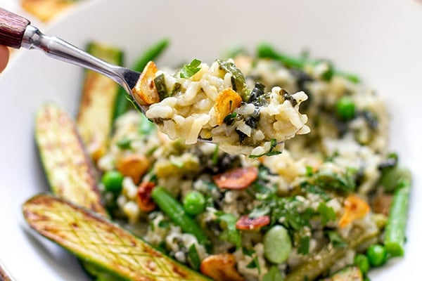 Instant Pot Vegan Risotto With Green Veggies & Fried Garlic