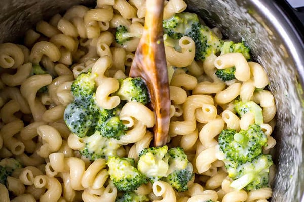 Healthy Instant Pot Mac and Cheese with Broccoli and White Cheddar