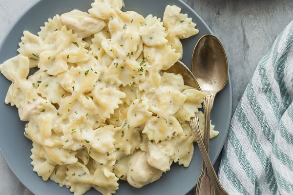 Instant Pot Chicken Alfredo Pasta