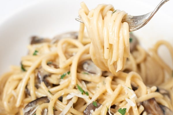 Creamy Instant Pot Mushroom Pasta