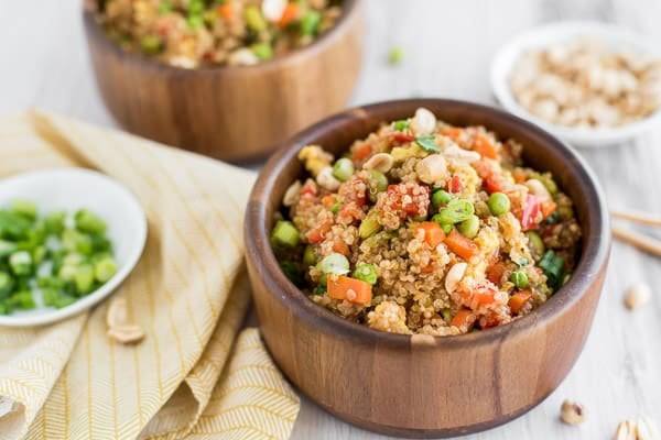 https://instantpoteats.com/wp-content/uploads/2020/03/Instant-Pot-Quinoa-Fried-Rice.jpg