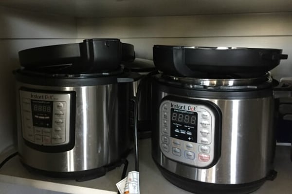 How to use the Instant Pot lid holder. #instantpot #tiktoktaughtme