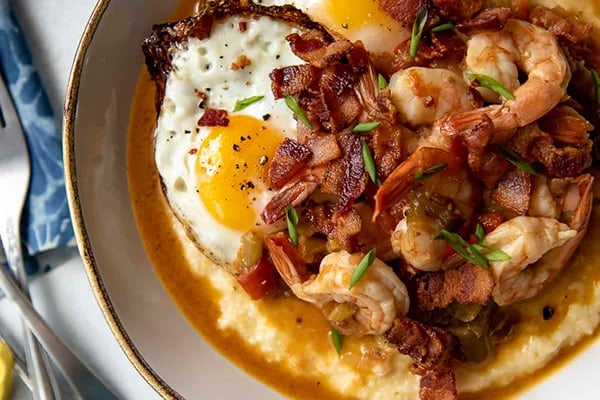 INSTANT POT SHRIMP AND GRITS