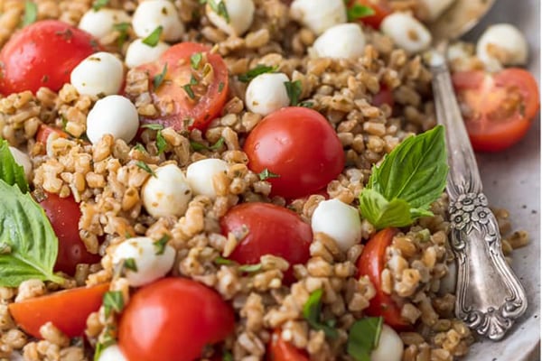 CAPRESE FARRO SALAD