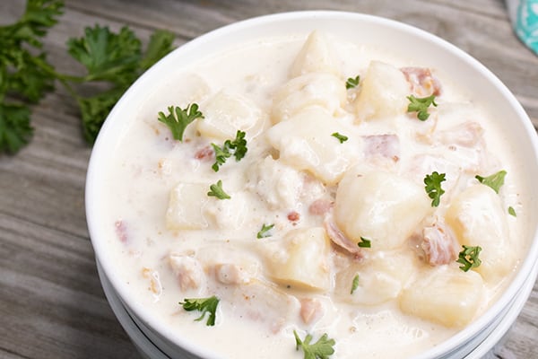 INSTANT POT CLAM CHOWDER