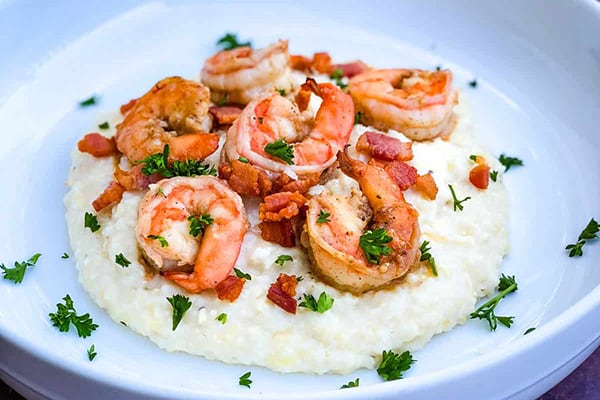 INSTANT POT EASY CHEESY SHRIMP AND GRITS