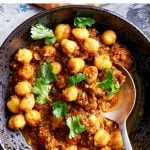 Chickpeas In Spicy Tomato Sauce (Instant Pot, Chana Masala)