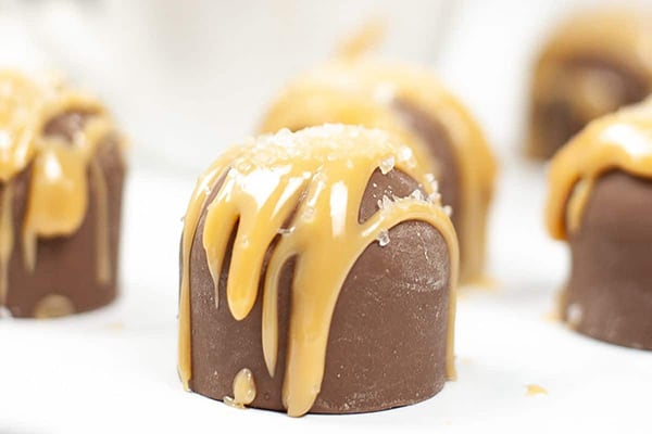 Instant Pot Salted Caramel Hot Cocoa Bombs