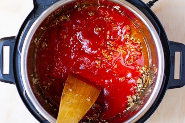 Using tomato sauce in the Instant Pot