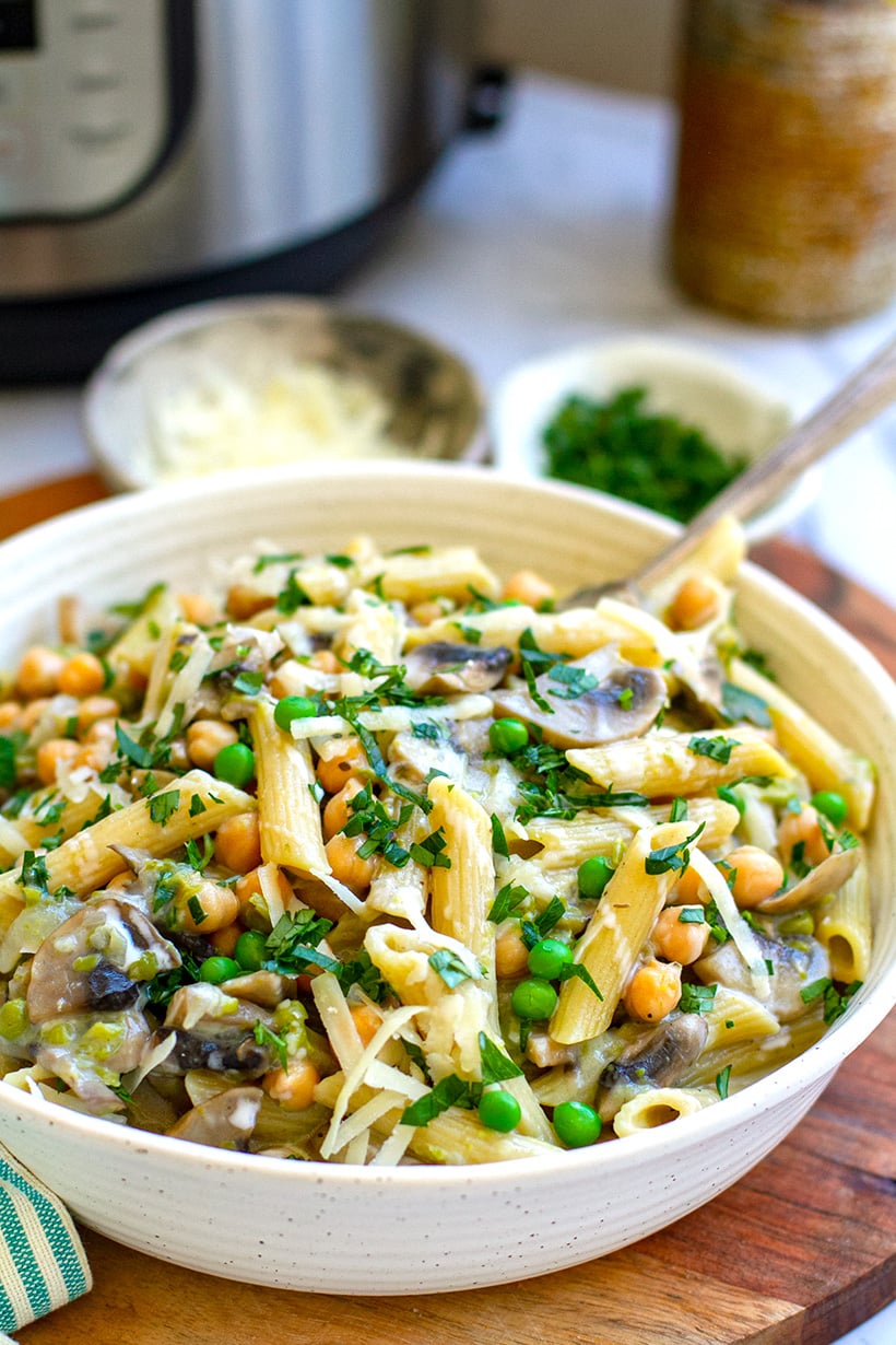 Creamy Instant Pot Mushroom Chickpea Pasta