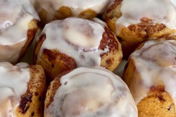 CINNAMON ROLL BITES