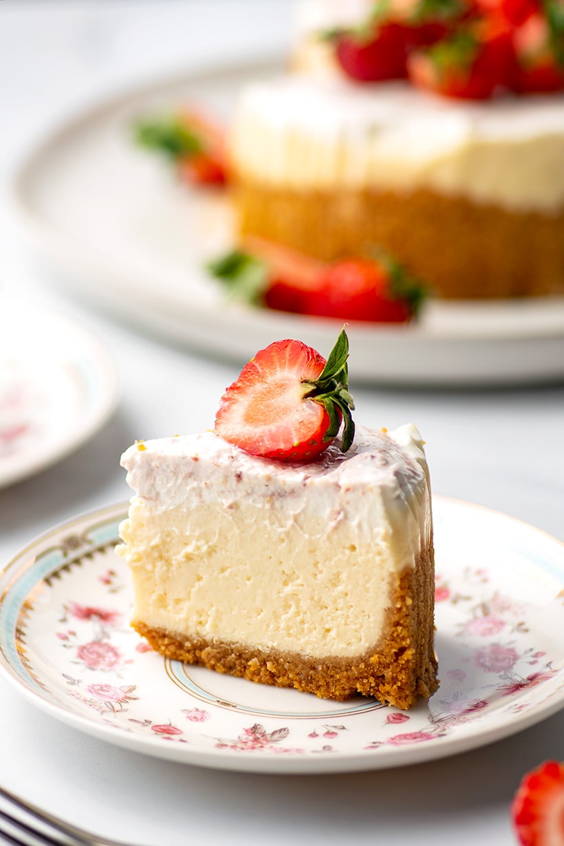 Instant Pot Vanilla Cheesecake With Strawberry Topping