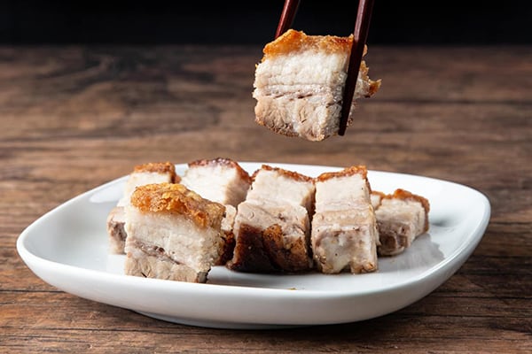 https://instantpoteats.com/wp-content/uploads/2021/02/pork-belly-instant-pot-600px.jpg