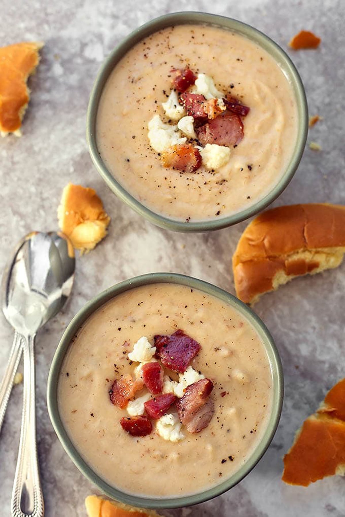 Instant Pot Cauliflower Bacon Chowder