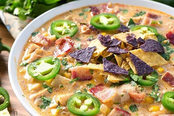 INSTANT POT JALAPEÑO POPPER CHICKEN CHILI