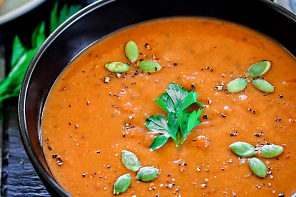 INSTANT POT ROASTED RED BELL PEPPER AND LENTIL SOUP