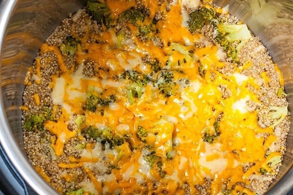 INSTANT POT QUINOA WITH BROCCOLI & CHEESE