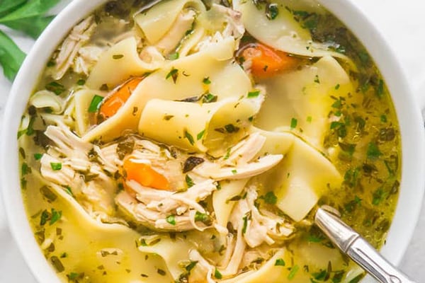 CLASSIC CHICKEN SOUP WITH PASTA NOODLES