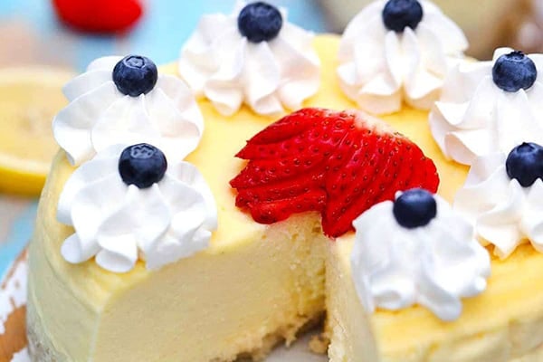 INSTANT POT LEMON CHEESECAKE