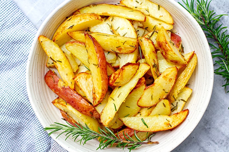 Air Fryer Potatoes Roasted With Rosemary