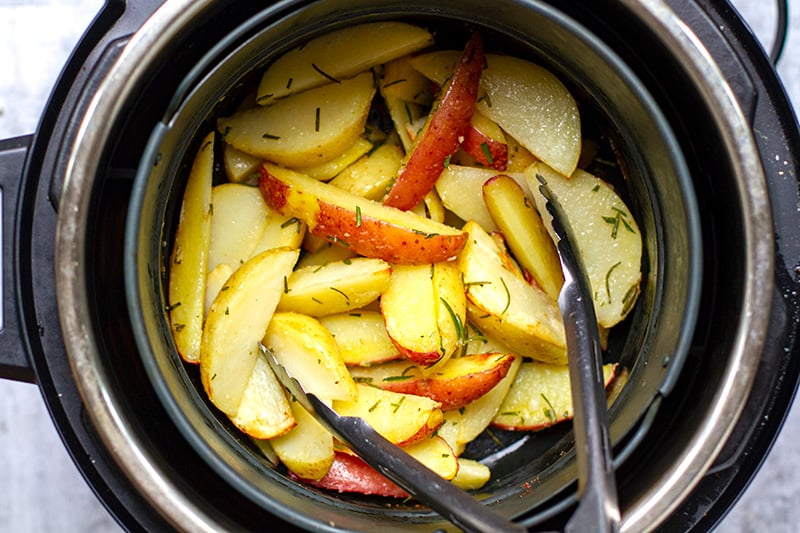 How to air fry potatoes with rosemary
