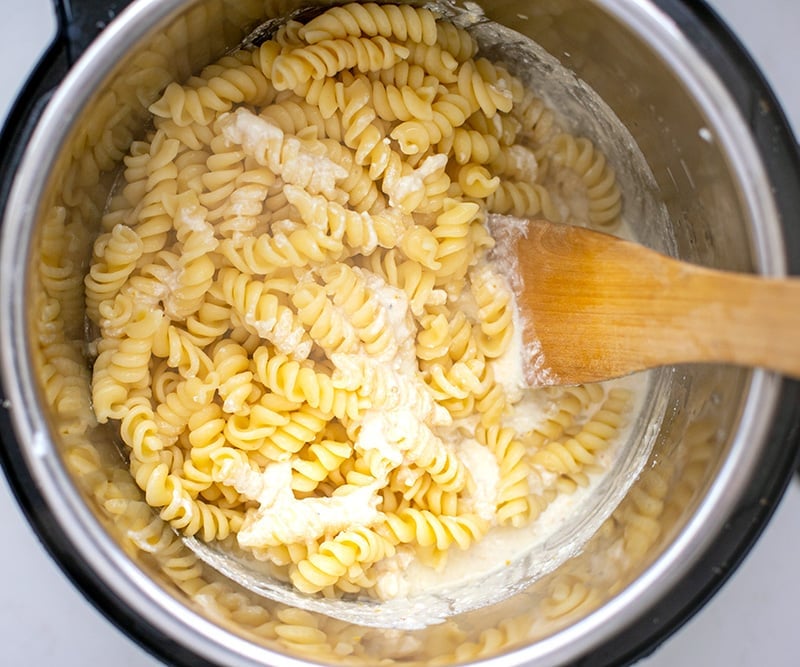 Pasta mixed with ricotta sauce
