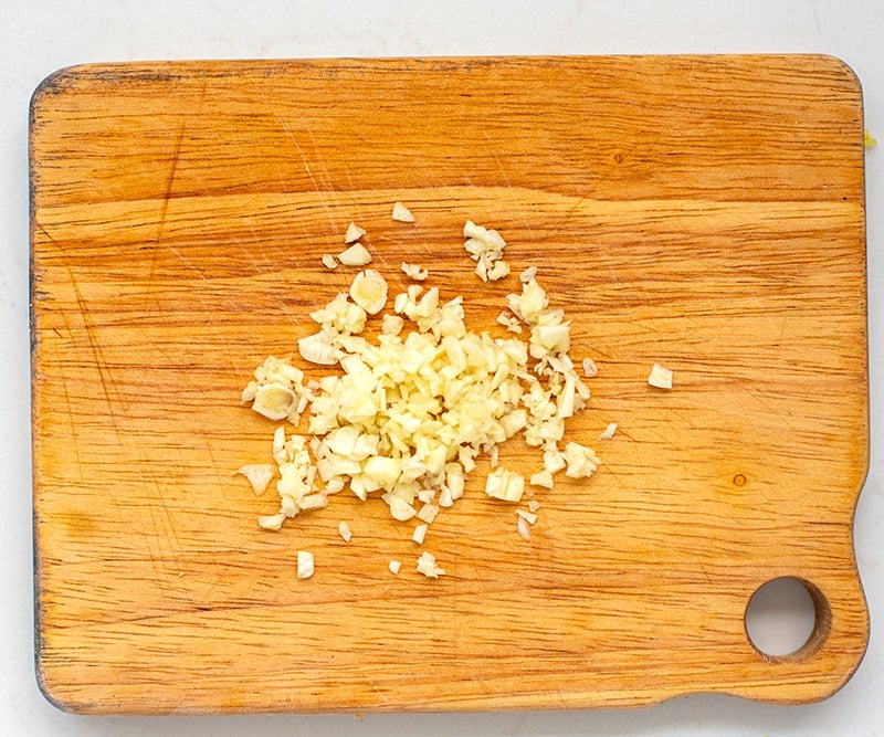 Diced garlic