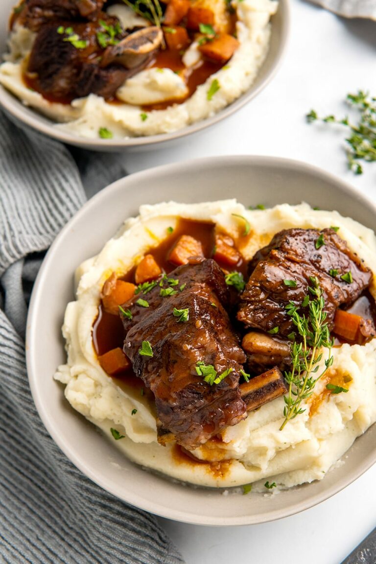 Instant Pot Short Ribs With Garlic & Wine