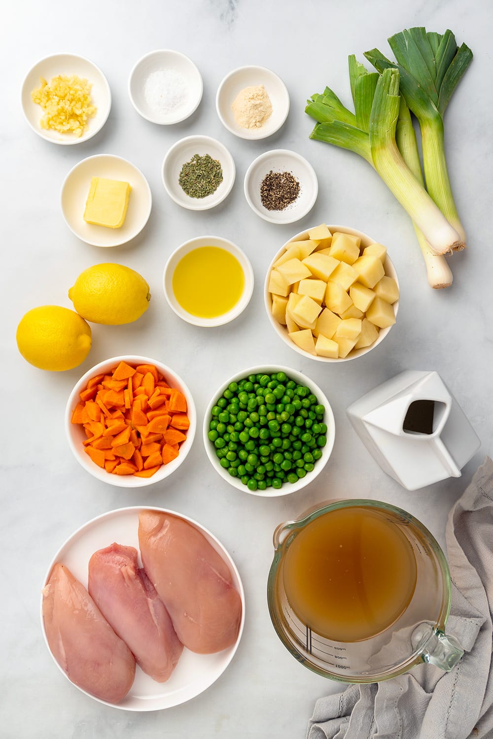Ingredients for Instant Pot Chicken Stew With Leek, Carrots & Peas