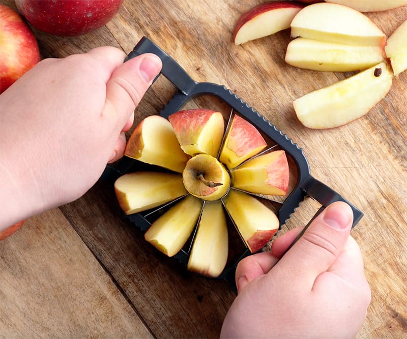 Cut apples, remove the core