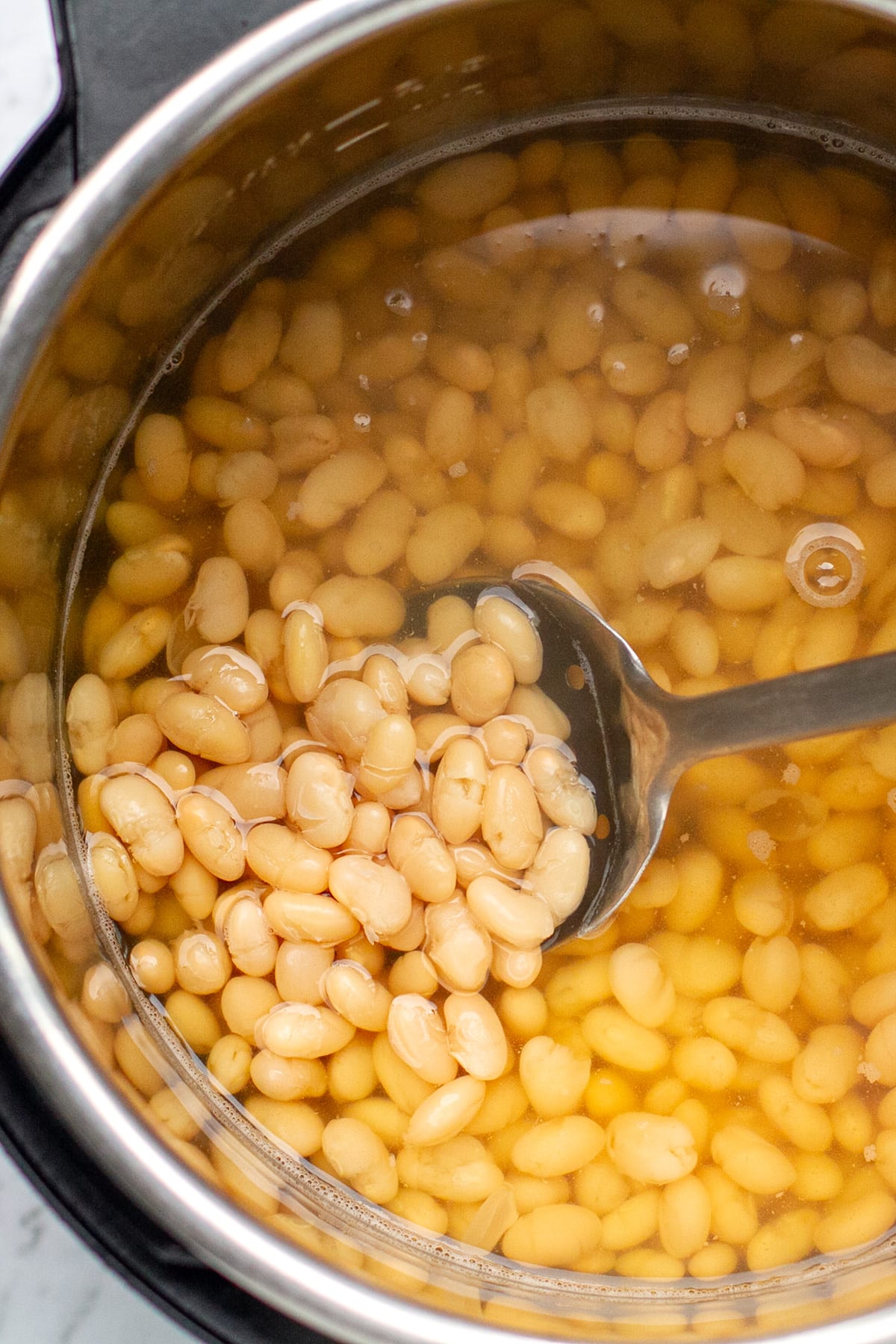 white beans in instant pot in broth