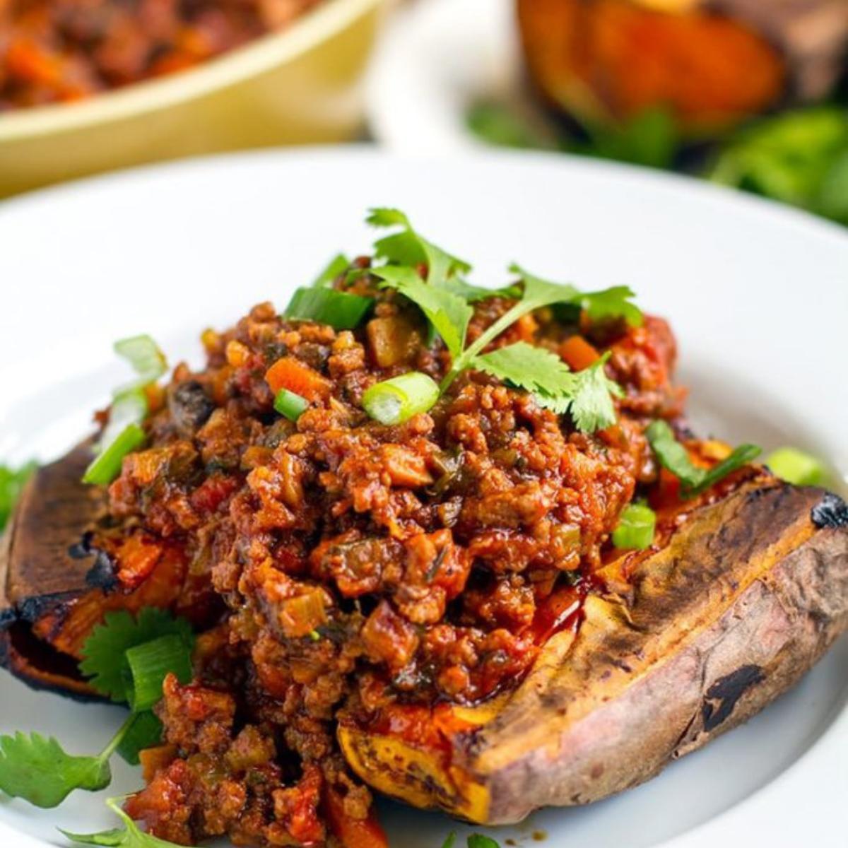 A nutritious take on Sloppy Joes with seasoned ground beef in a rich, tangy sauce, served on lettuce wraps or gluten-free buns.