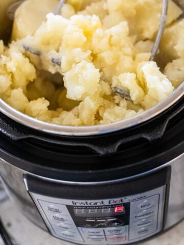 creamy mashed potatoes in Instant Pot