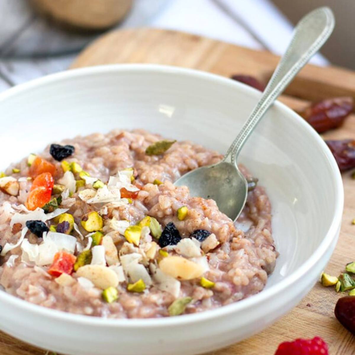 A warm and comforting Instant Pot Rice Pudding infused with chai spices, including cinnamon, cardamom, and cloves, creating a creamy, flavorful dessert.







